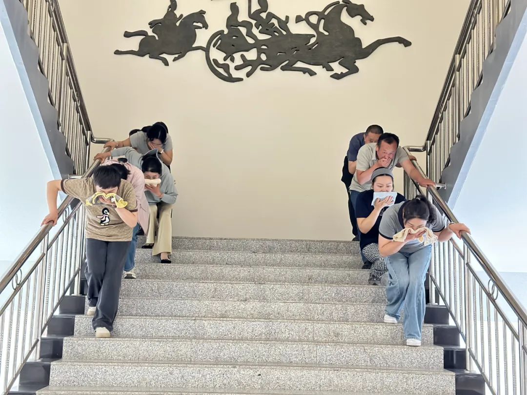 1750904252340835.jpg 1750904252340835.jpg